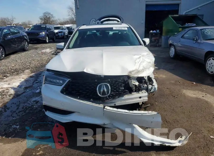 19UUB3F54JA005067 Photo# 5