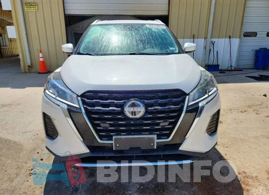 3N1CP5CV3PL477583 Photo# 5