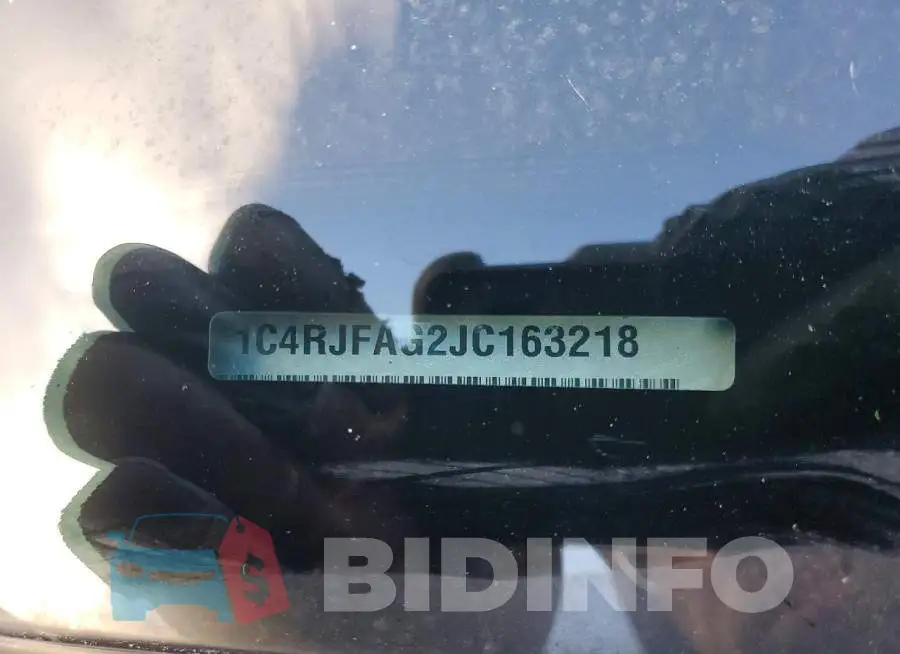 1C4RJFAG2JC163218 Photo# 13