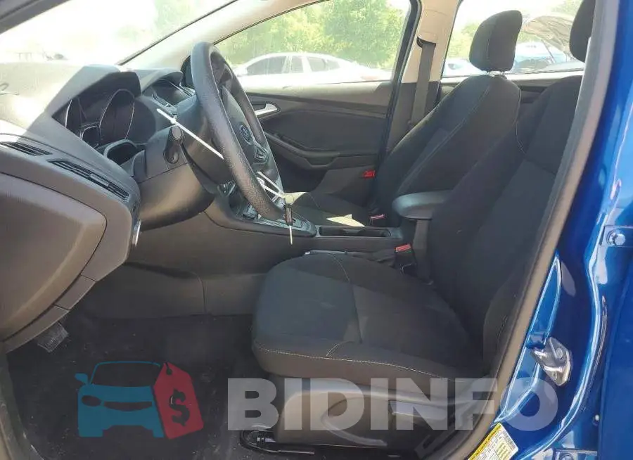 1FADP3F2XJL318821 Photo# 7