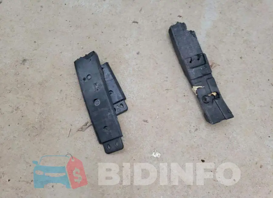 2T1BURHE6HC788950 Photo# 12