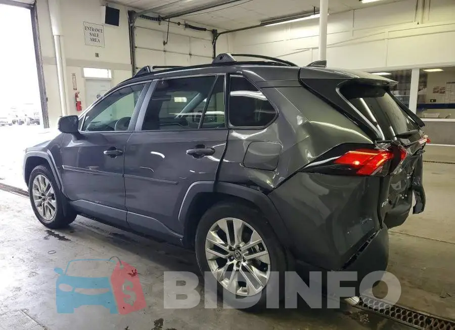 2T3A1RFV3SW624169 Photo# 2