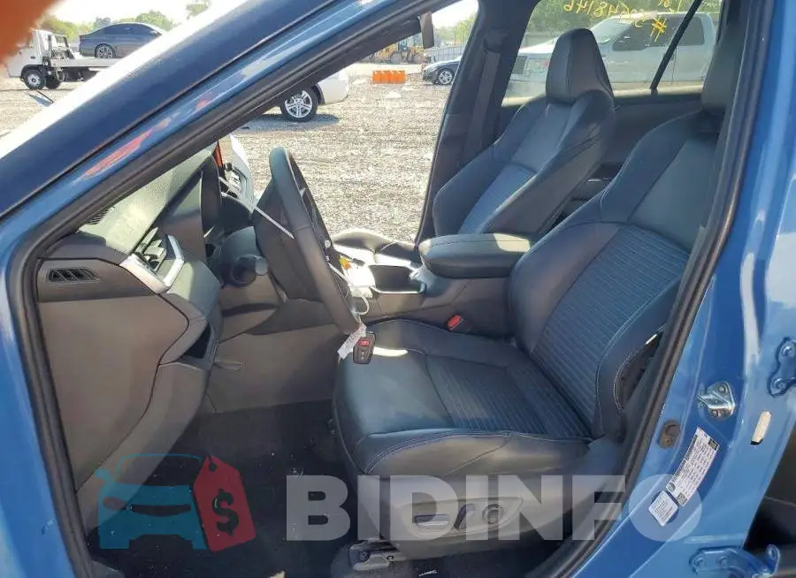 2T3E6RFV8PW046113 Photo# 7