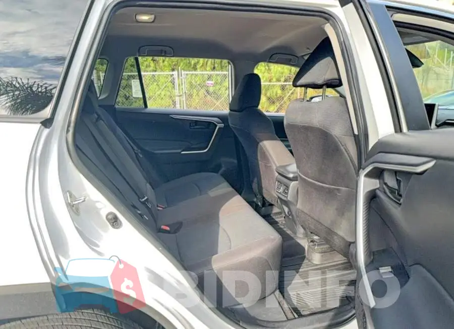 2T3F1RFV8PC360042 Photo# 6
