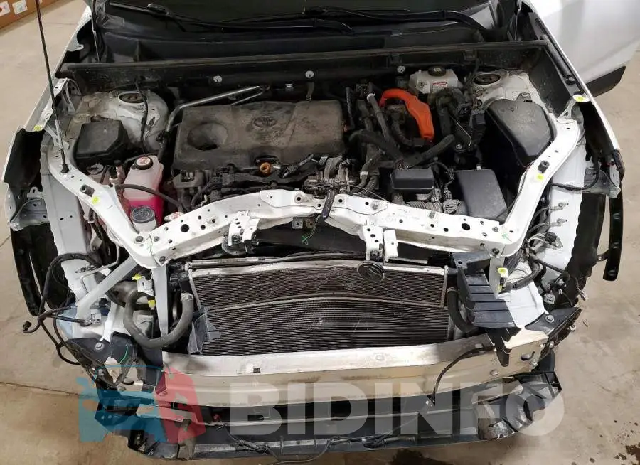 2T3R6RFV4MW018984 Photo# 12