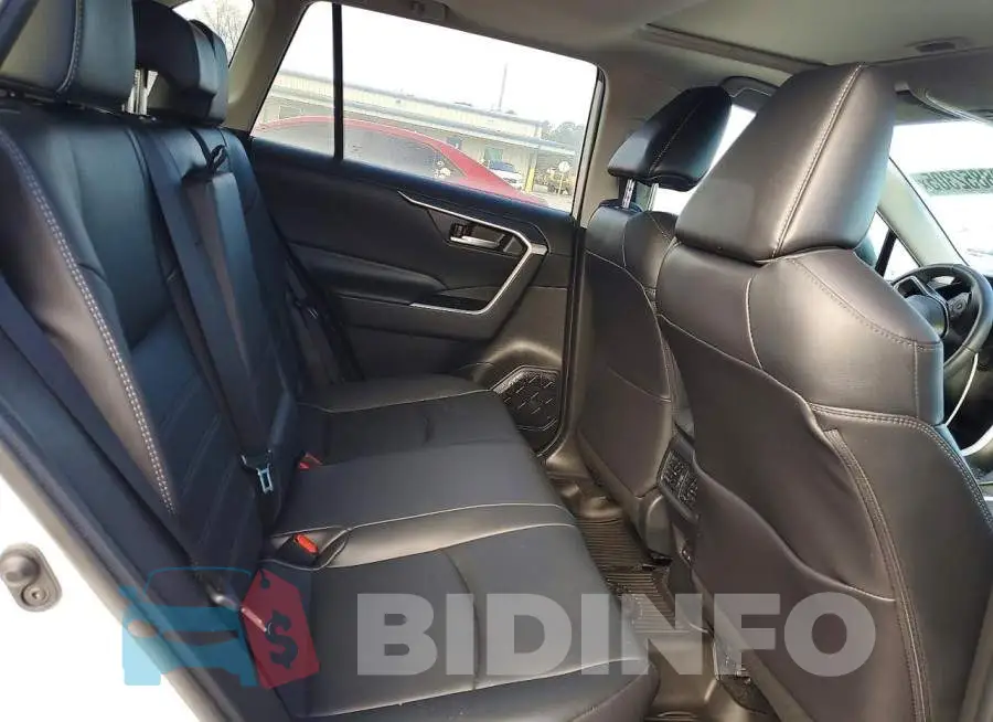 4T3B6RFV8RU175216 Photo# 11