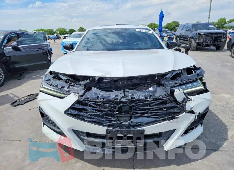19UUB6F56RA000403 Photo# 5