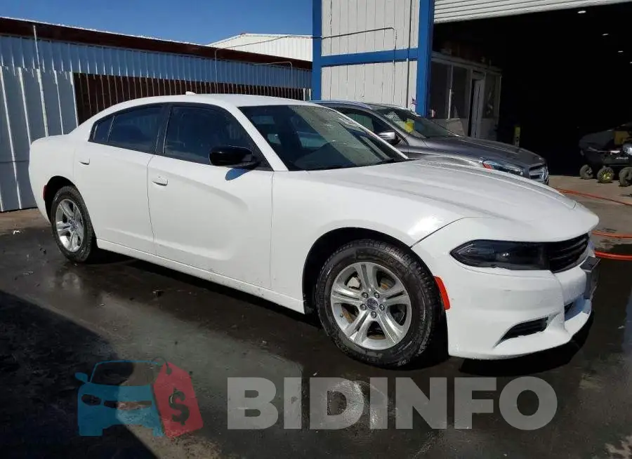 2C3CDXBG5PH704273 Photo# 4