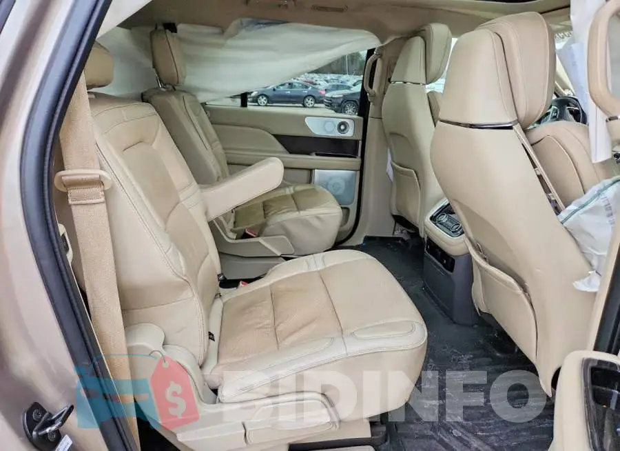 5LMJJ3LT3KEL07721 Photo# 11