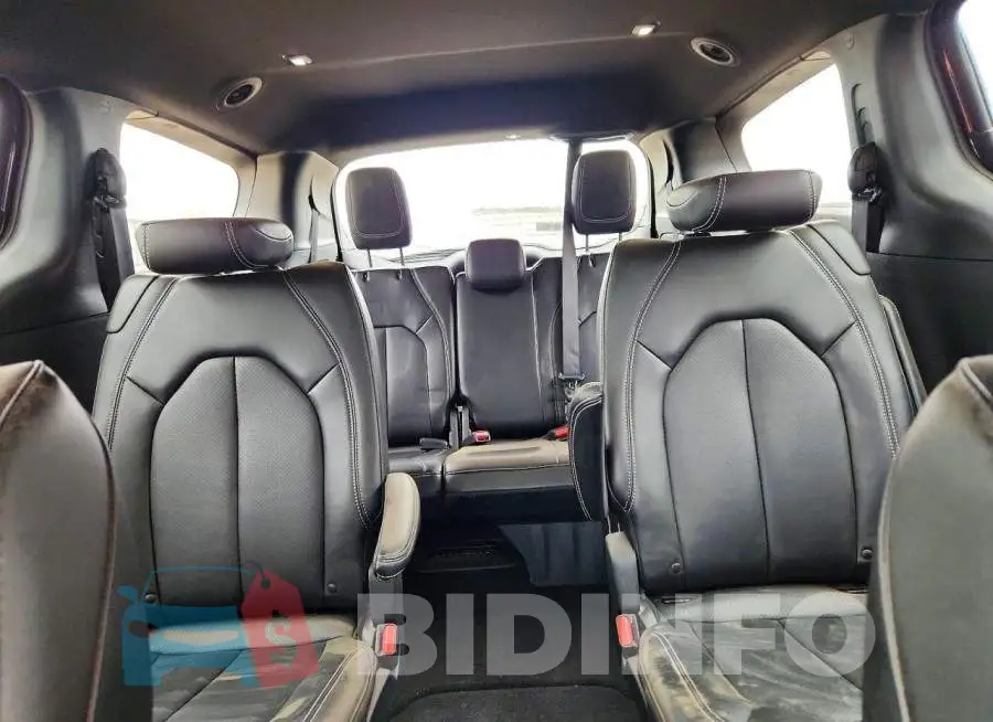 2C4RC1BG1TR185393 Photo# 10