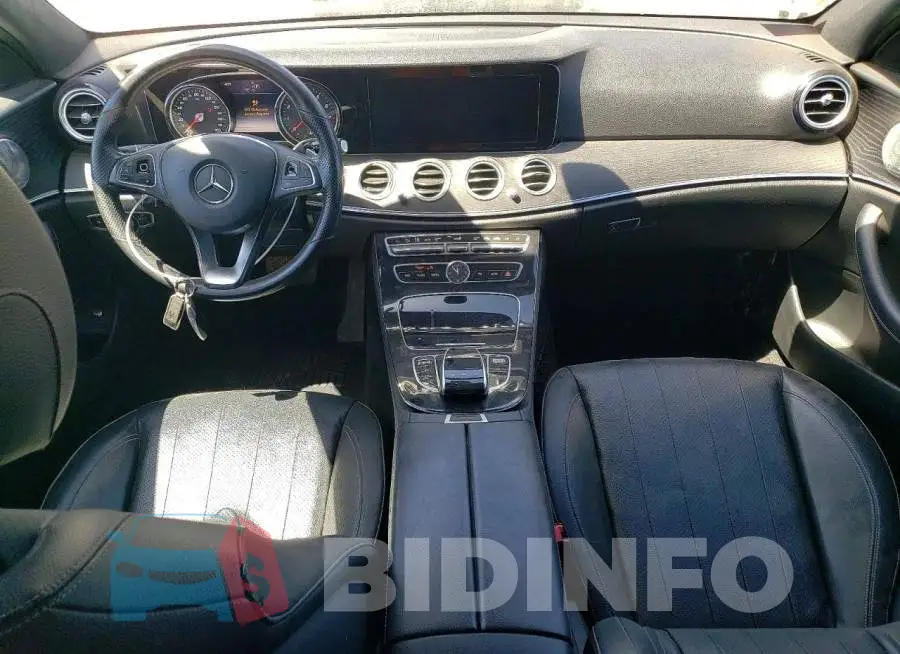 WDDZF4KB5HA198307 Photo# 8