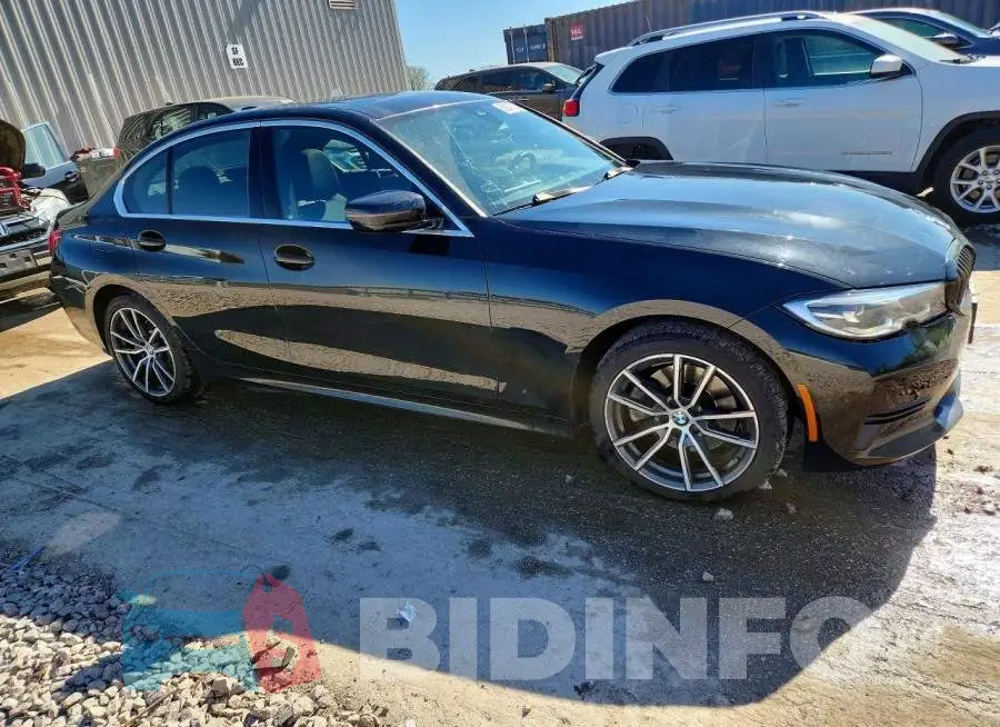 3MW5R7J08M8B60445 Photo# 4