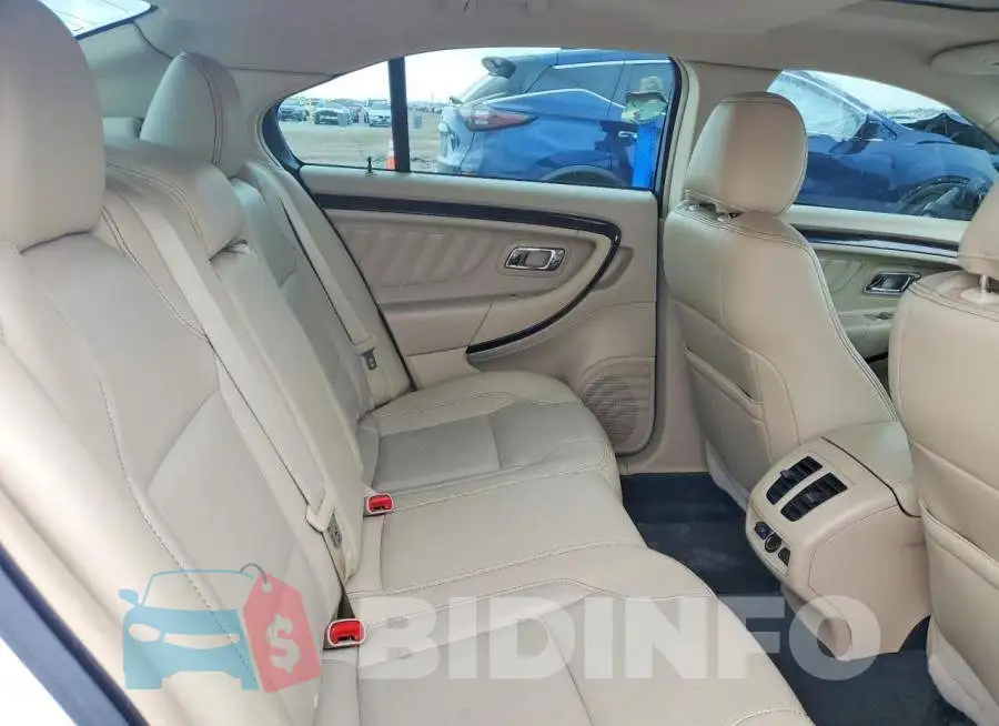 1FAHP2F84HG128936 Photo# 10