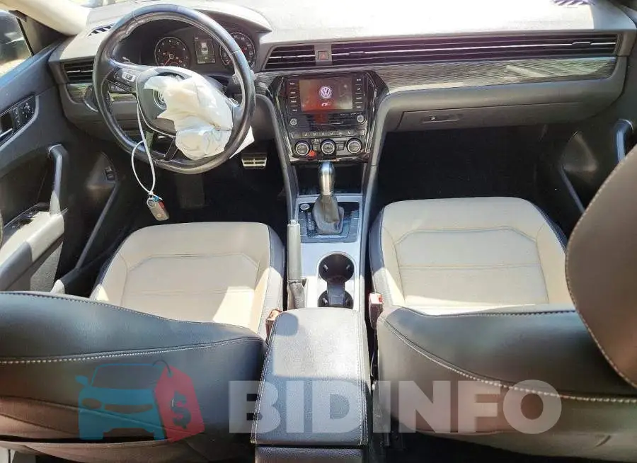 1VWMA7A35LC019501 Photo# 8