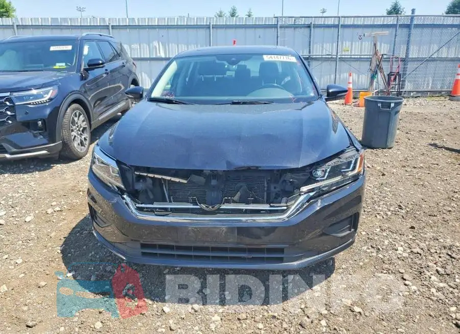 1VWWA7A33LC010465 Photo# 5