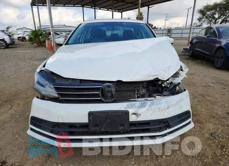 3VW2B7AJ3HM249482 Photo# 5