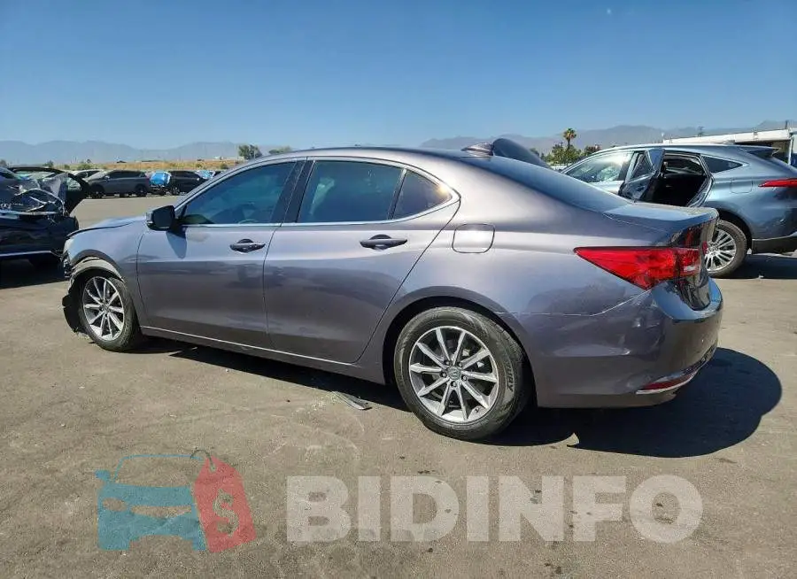 19UUB1F36KA007178 Photo# 2