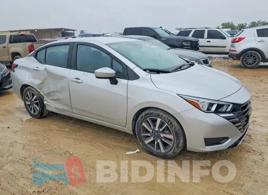 3N1CN8EV9PL856043 Photo# 4