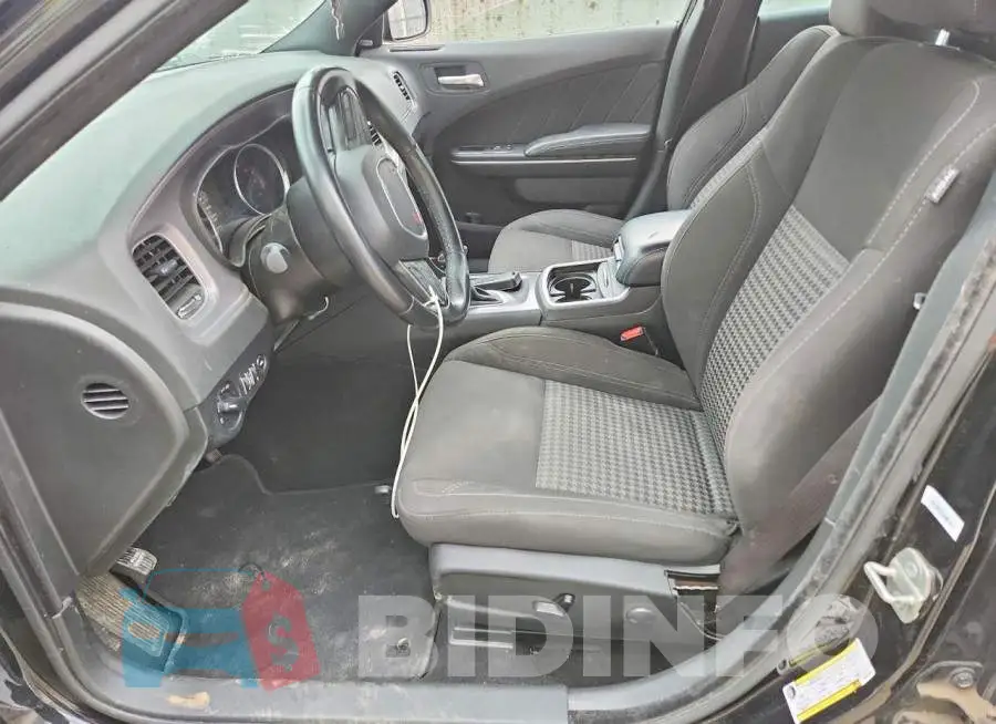 2C3CDXBG8PH572030 Photo# 7