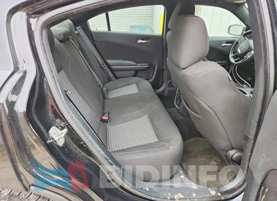2C3CDXBG8PH572030 Photo# 10