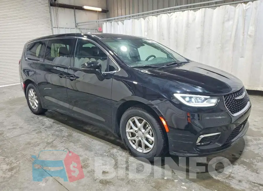 2C4RC1BG2TR239686 Photo# 4