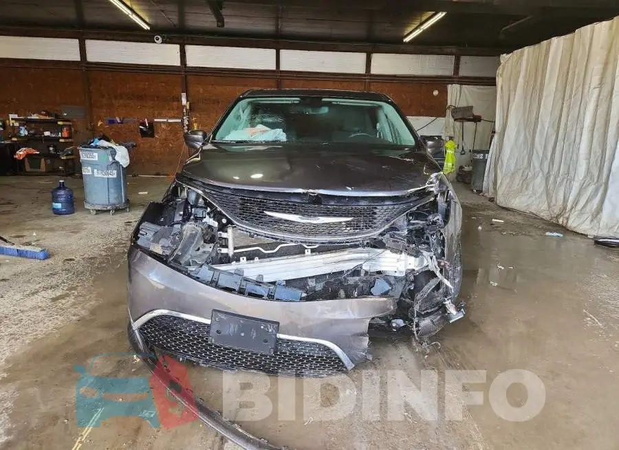 2C4RC1FG3LR102167 Photo# 5