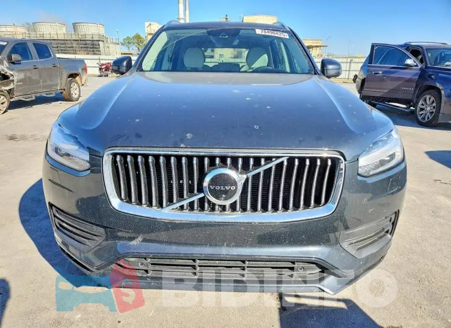 YV4102CK7M1670882 Photo# 5