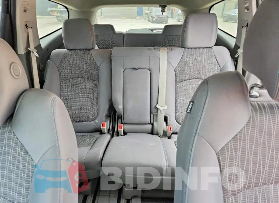 1GNKRFKD3HJ151252 Photo# 10