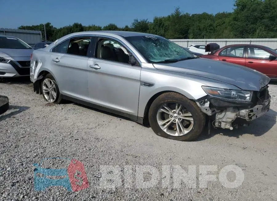 1FAHP2D82JG125476 Photo# 4