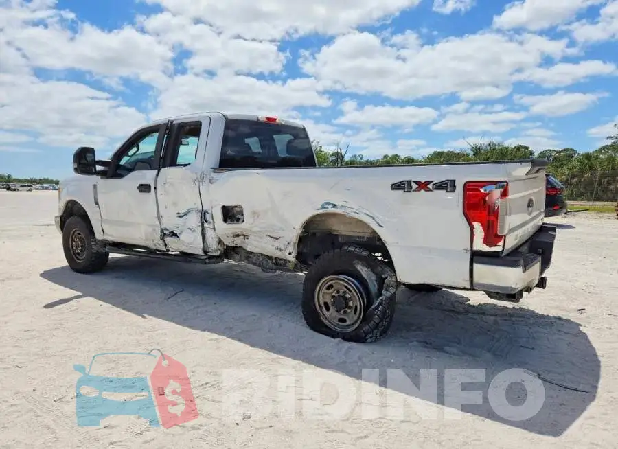 1FT7X2B68HED29972 Photo# 2
