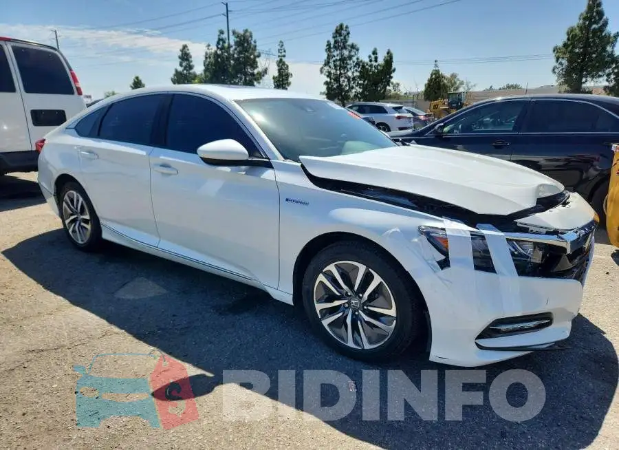 1HGCV3F40JA016545 Photo# 4