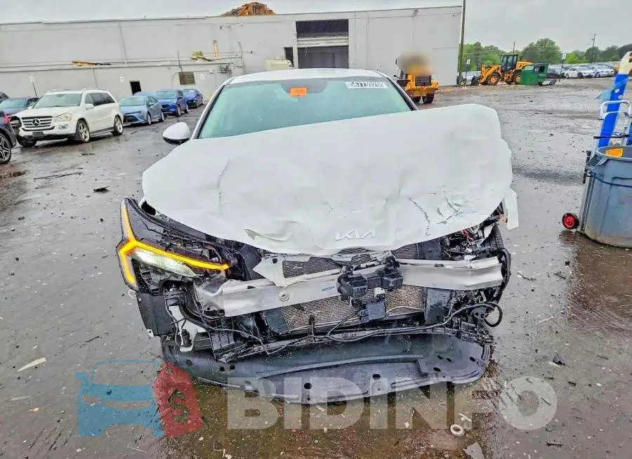 KNAG24J76T5458576 Photo# 5