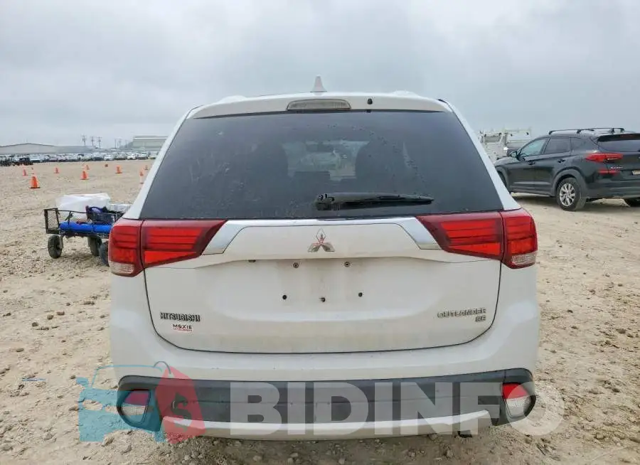 JA4AD3A36JZ066322 Photo# 6