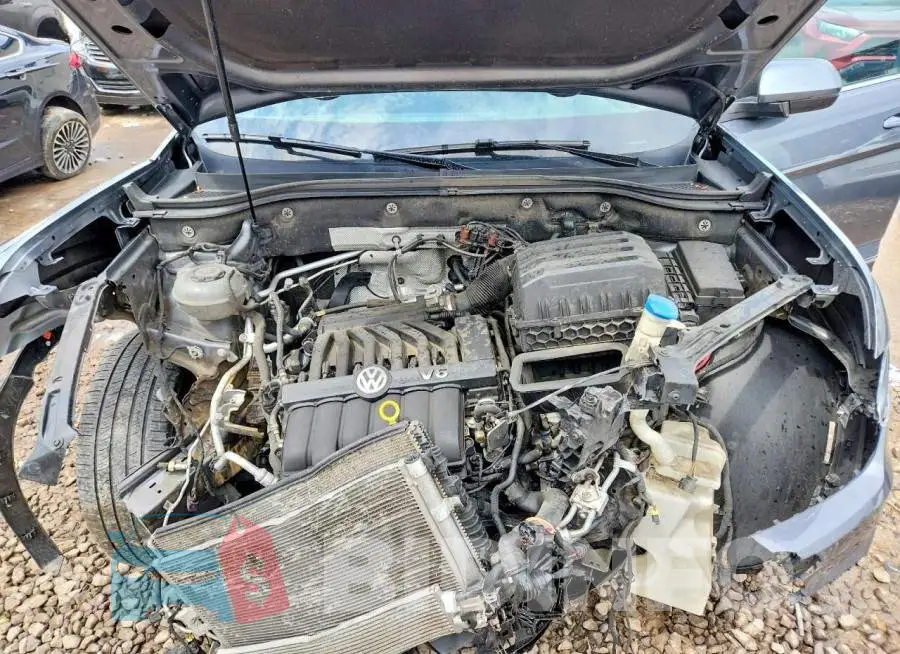 1V2MR2CA4KC584149 Photo# 12