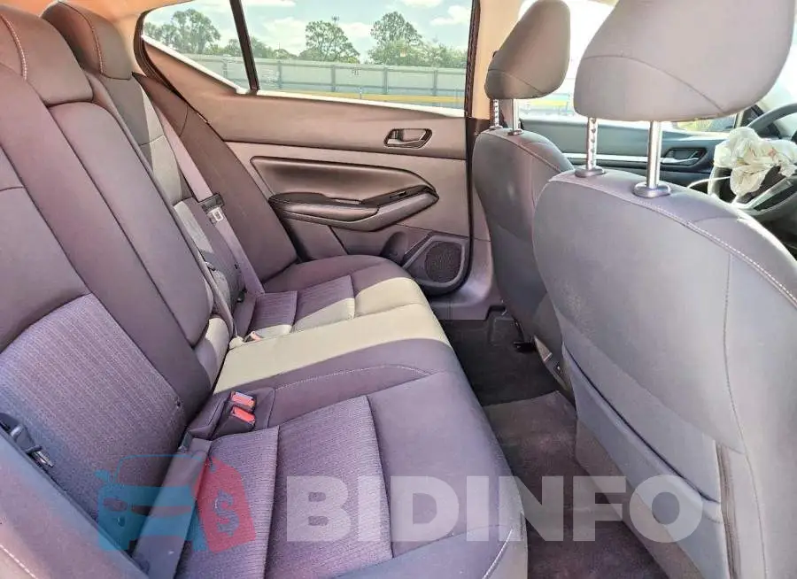 1N4BL4DVXPN322127 Photo# 10