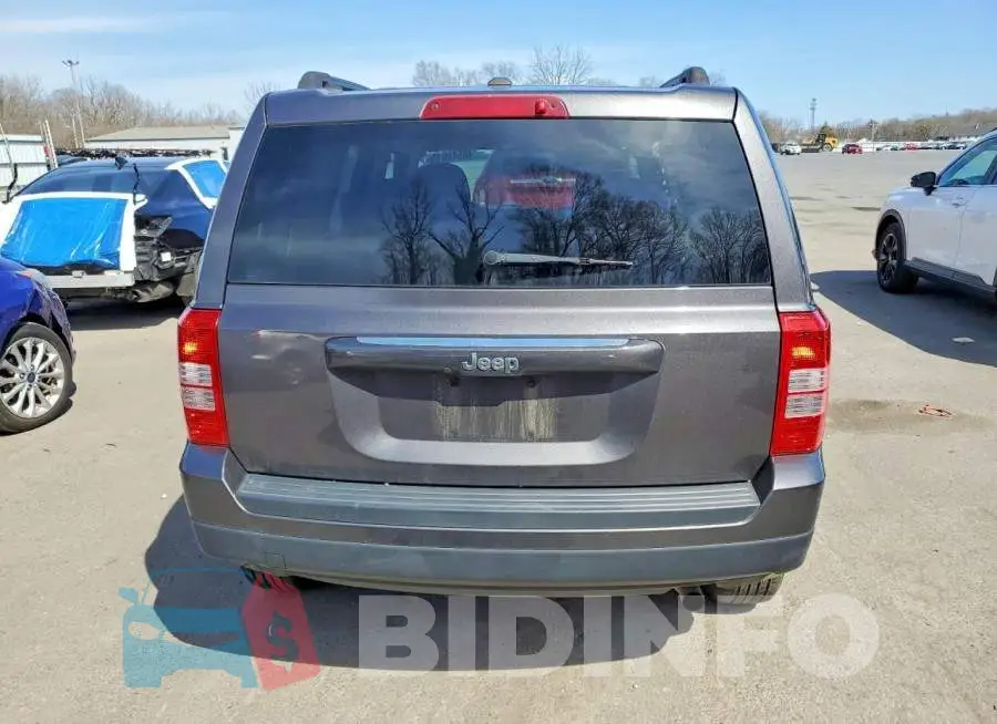 1C4NJPBB0HD131136 Photo# 6