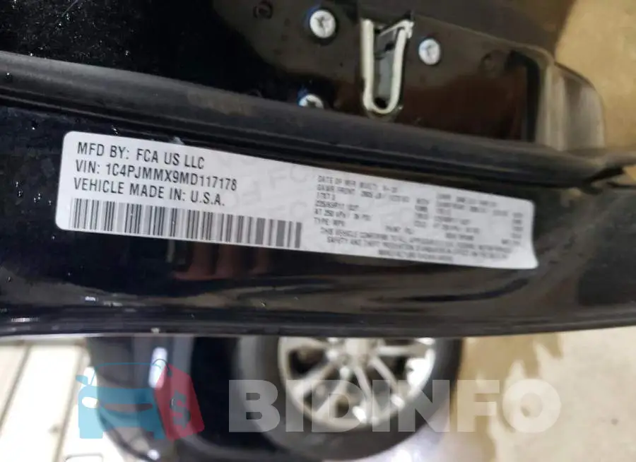 1C4PJMMX9MD117178 Photo# 13