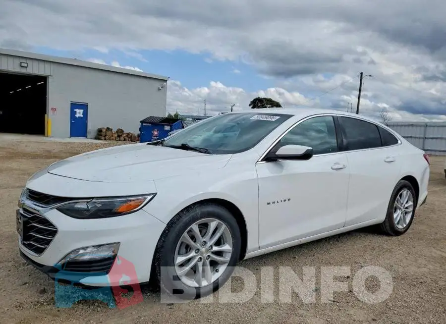 1G1ZD5ST3KF105883 Photo# 1
