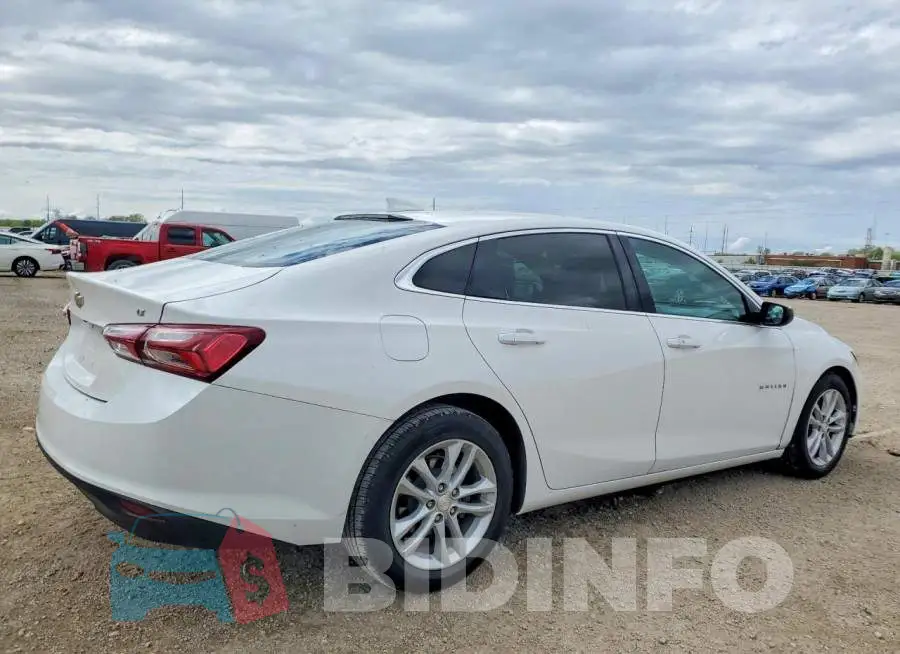 1G1ZD5ST3KF105883 Photo# 3