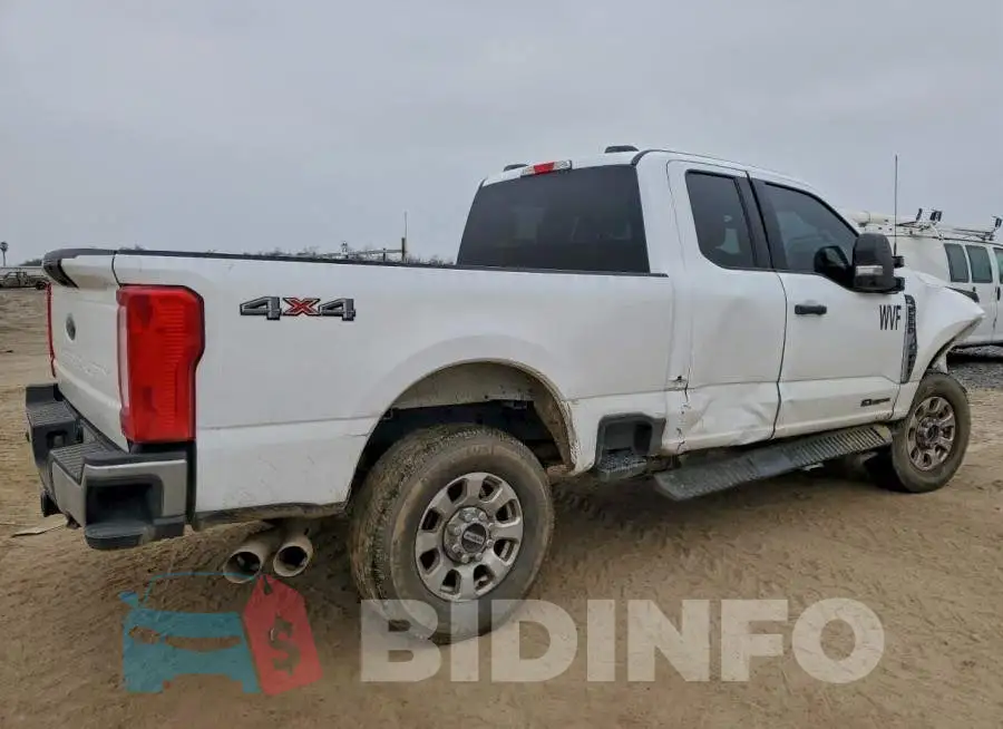 1FT7X2BT2REC54855 Photo# 3