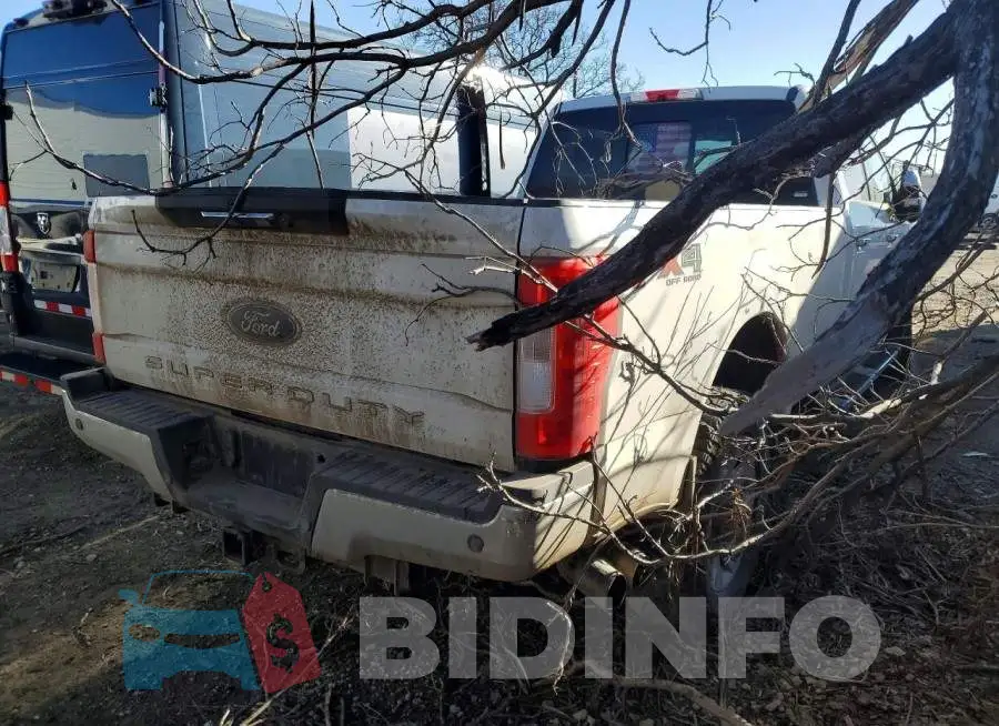 1FT8W3BT5JEB50927 Photo# 3