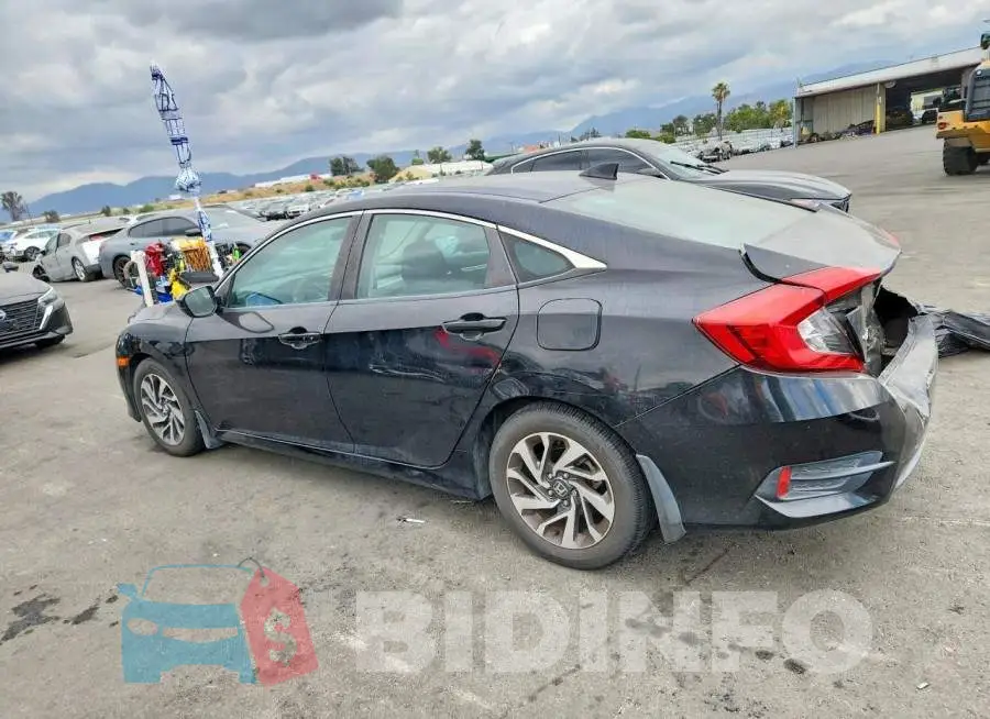 19XFC2F70HE211431 Photo# 2