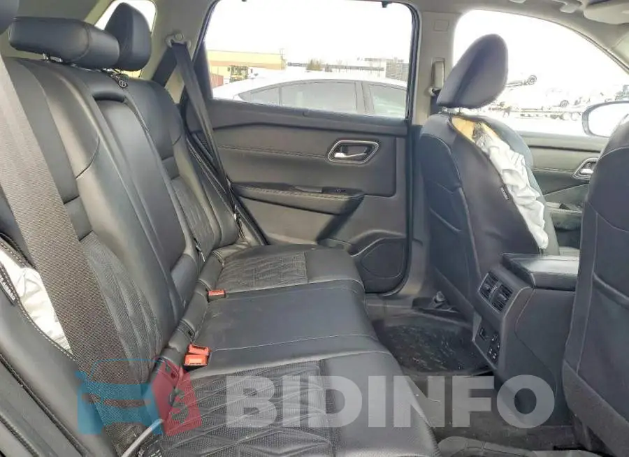 JN8BT3DD9RW452414 Photo# 11