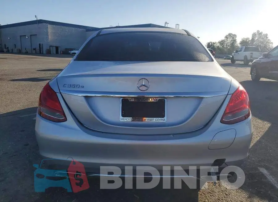 55SWF4HB4HU231372 Photo# 6