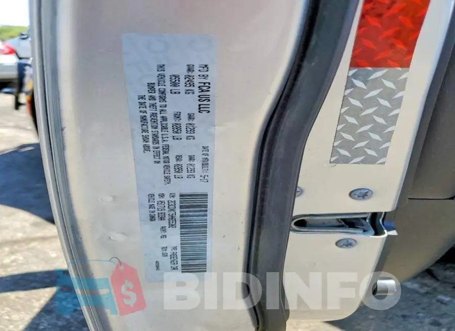 2C3CDXKT5HH655302 Photo# 12