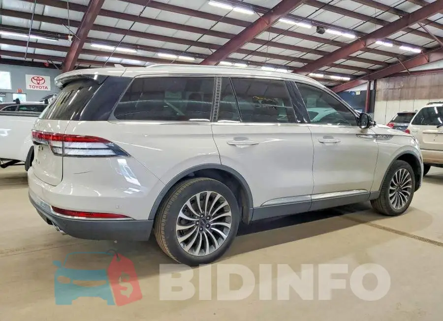 5LM5J7XC0LGL22430 Photo# 3