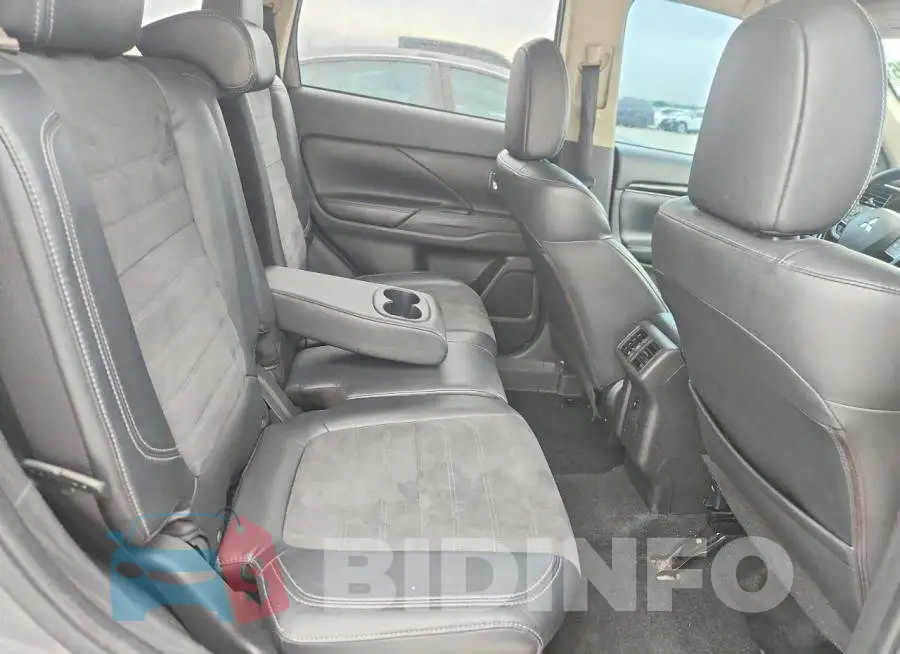 JA4AD3A39KZ044073 Photo# 11