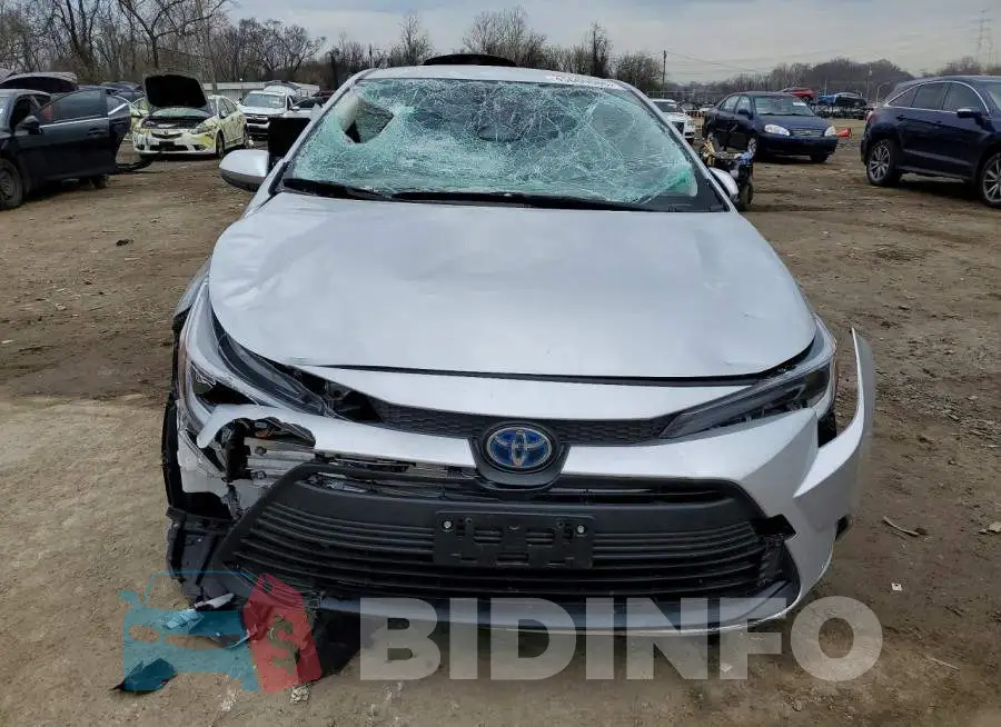 JTDBCMFE0S3089998 Photo# 5