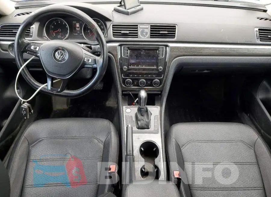 1VWGT7A3XHC016138 Photo# 8