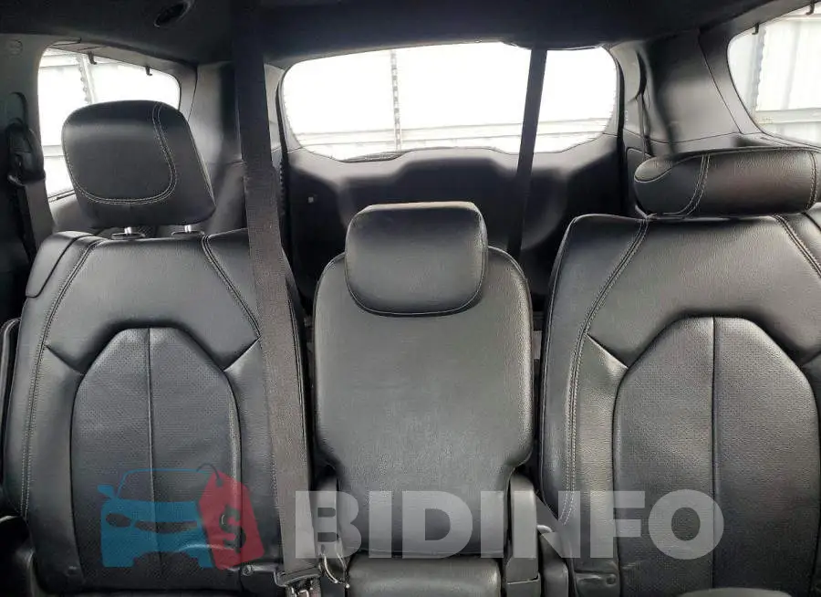 2C4RC1EG8KR574784 Photo# 10